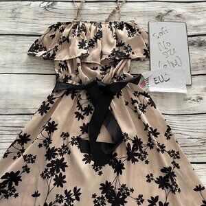 Boutique dress with sash